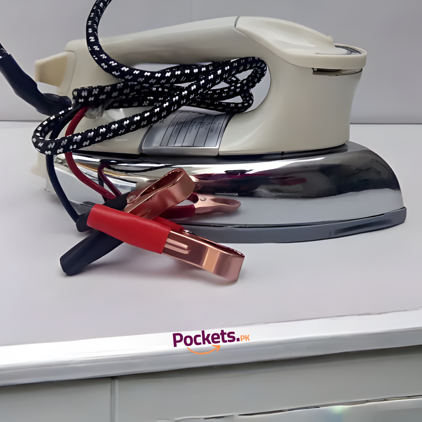 DC 12V Solar Iron – Portable & Eco-Friendly Travel Iron | Energy-Efficient Solar Powered Dry Iron for Home & Outdoor Use